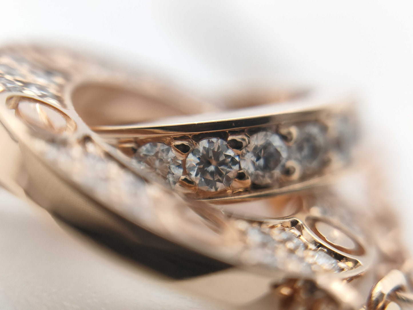 Cartier Love Circle Diamond Necklace in PG and Au750, 5.6g