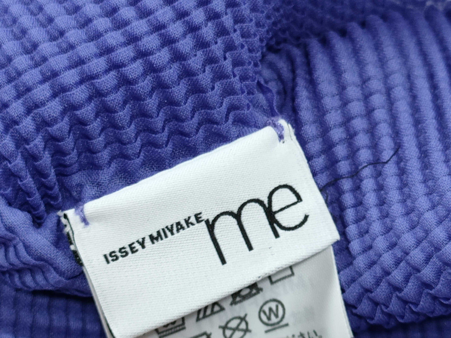 ISSEY MIYAKE Top, High Neck, Long Sleeve, Blue Top