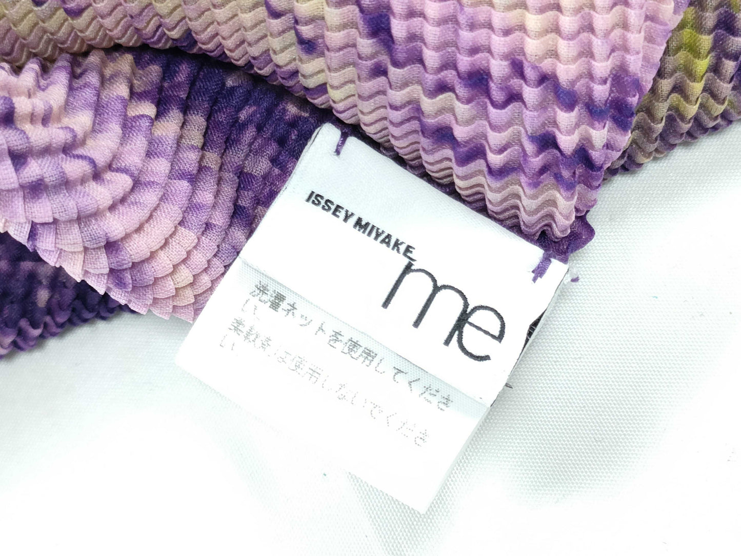 ISSEY MIYAKE Tops High Neck Long Sleeve All-Over Print Tops