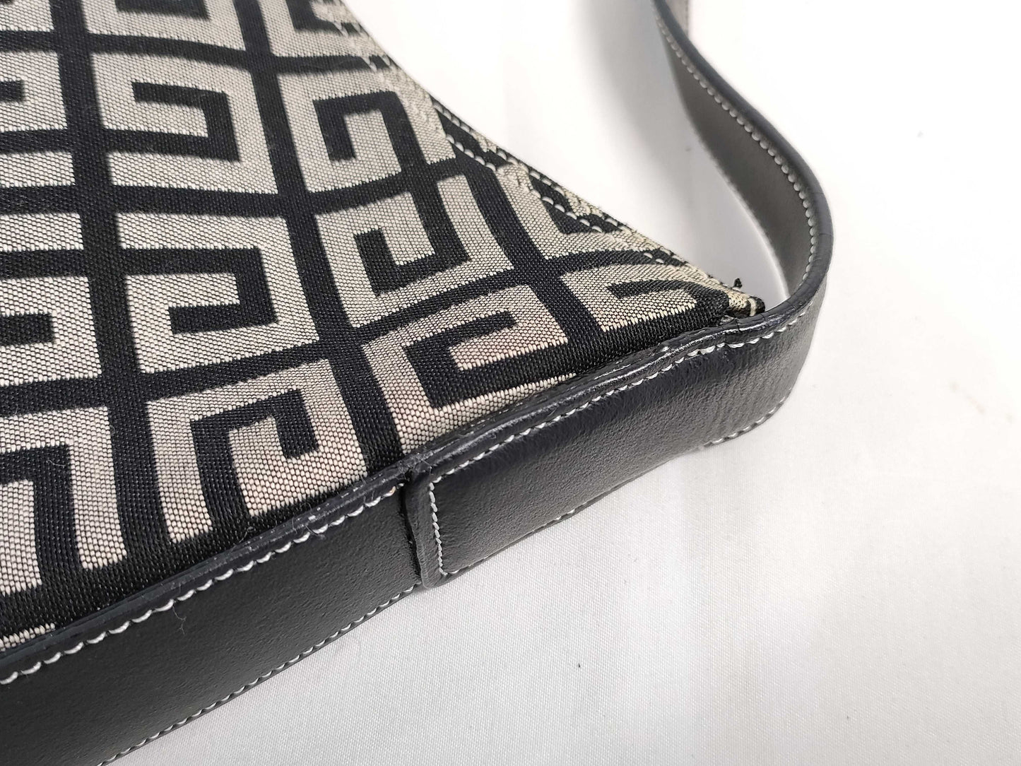 GIVENCHY Handbag Handbag