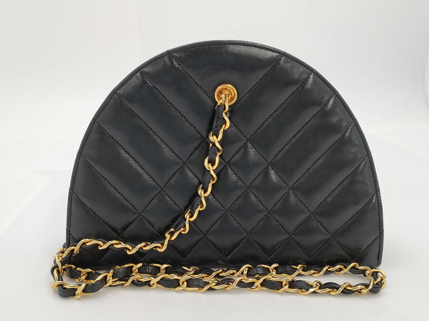 CHANEL Matelasse Chain Shoulder Bag Lambskin Round Shoulder Bag