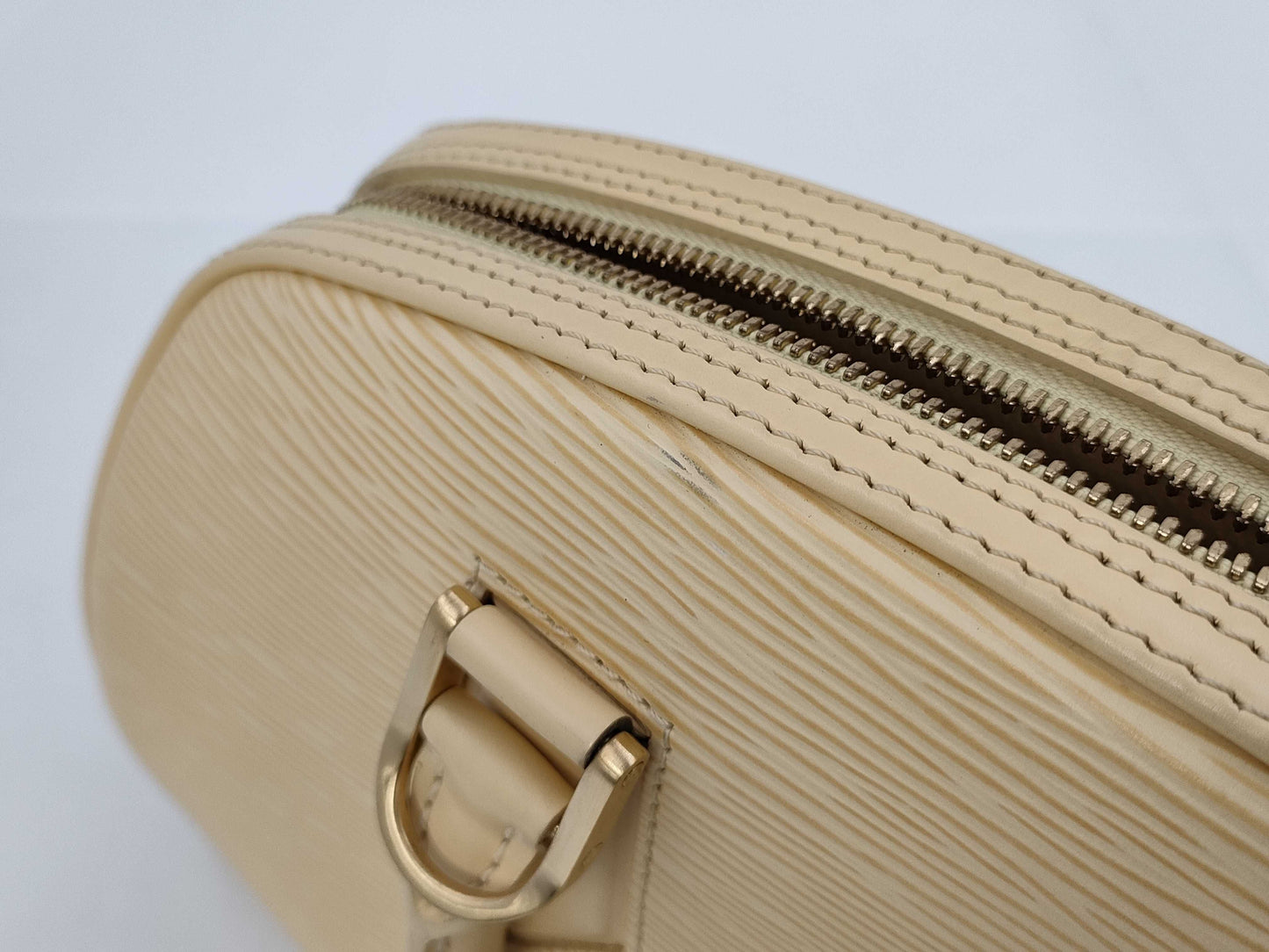 LOUIS VUITTON Epi Jasmine M5208A Handbag
