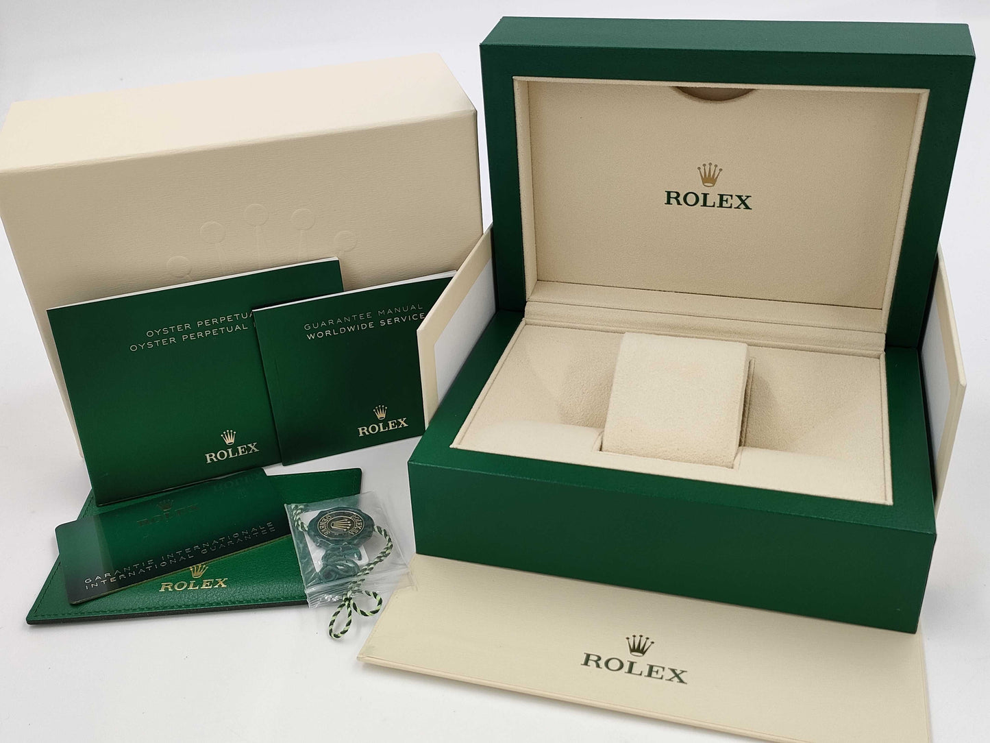 ROLEX Oyster Perpetual 36 126000 M3U08223 Coral Men's Watch