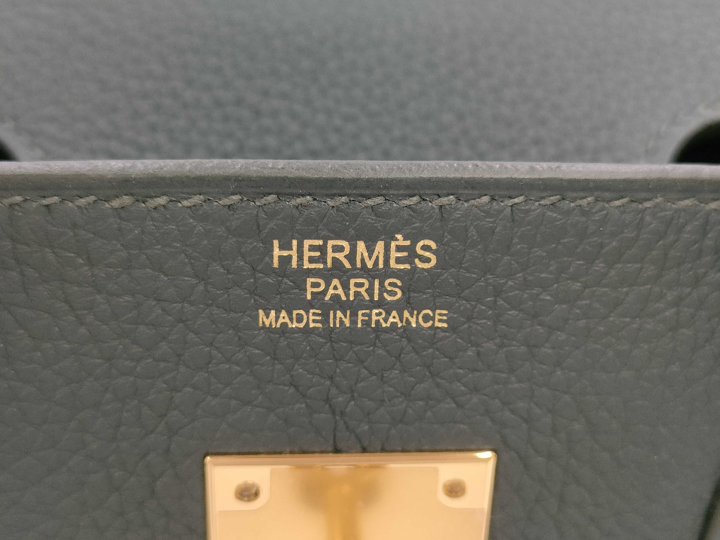 HERMES Birkin 30K Stamped Vert Amande Gold Hardware Handbag