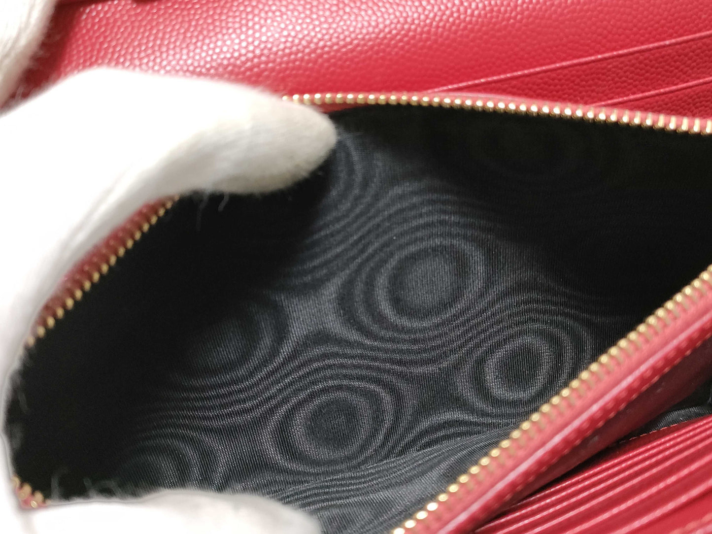SAINT LAURENT Yves Saint Laurent Classic Cassandre Chain Wallet in Red Quilted Grain de Poudre Leather with Gold GUE377828-0217 Shoulder Bag
