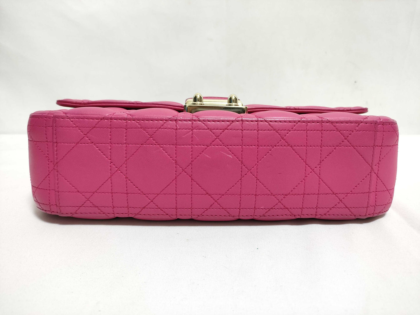 Dior Dior Medium Miss Dior Fuchsia Cannage Lambskin Leather Gold Shoulder Bag 18-MA-0142