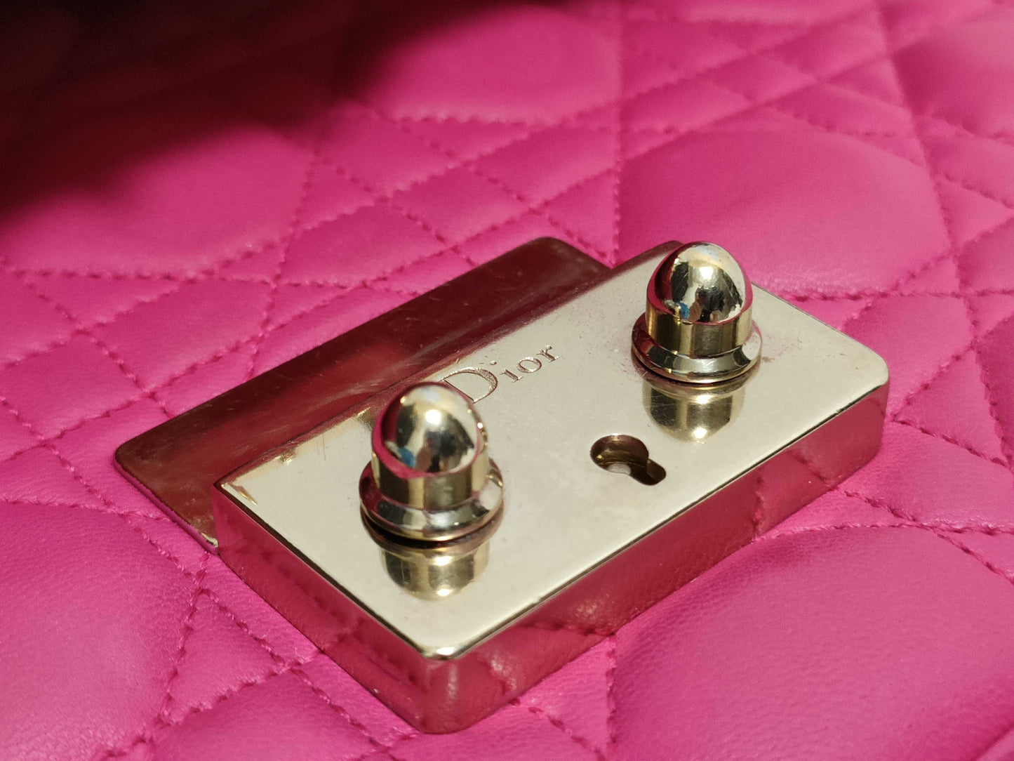 Dior Dior Medium Miss Dior Fuchsia Cannage Lambskin Leather Gold Shoulder Bag 18-MA-0142