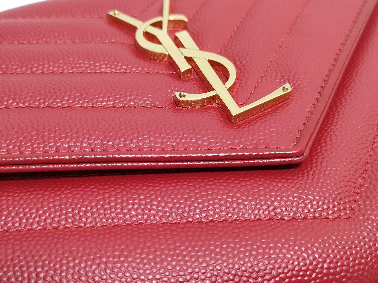SAINT LAURENT Yves Saint Laurent Classic Cassandre Chain Wallet in Red Quilted Grain de Poudre Leather with Gold Accents Shoulder Bag
