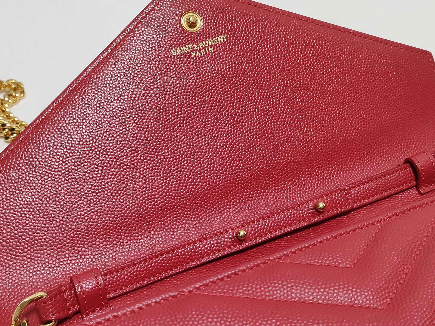SAINT LAURENT Yves Saint Laurent Classic Cassandre Chain Wallet in Red Quilted Grain de Poudre Leather with Gold Accents Shoulder Bag