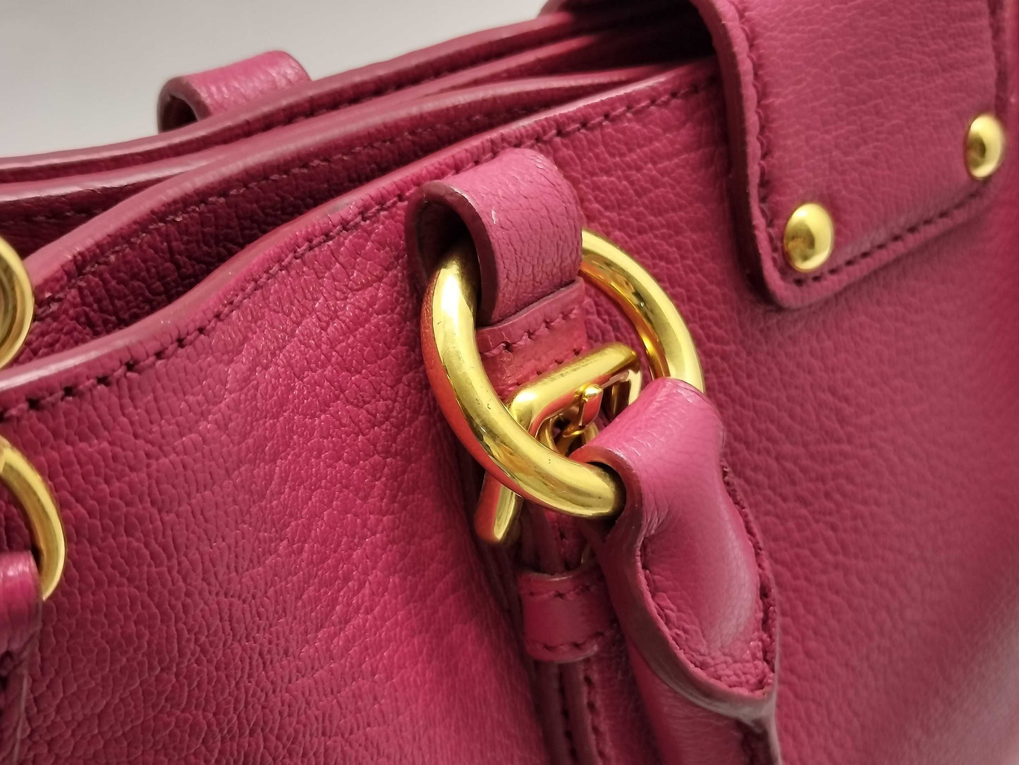 Miu Miu Miu Miu Push Lock Tote in Fuchsia Grained Calfskin Leather with Gold 197 B Shoulder Bag