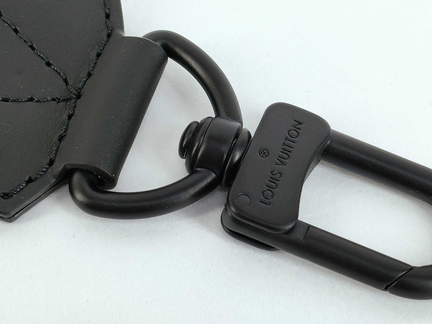 LOUIS VUITTON Louis Vuitton Signature Adjustable Strap Black with Black Hardware 95*5*.05cm Other Accessories