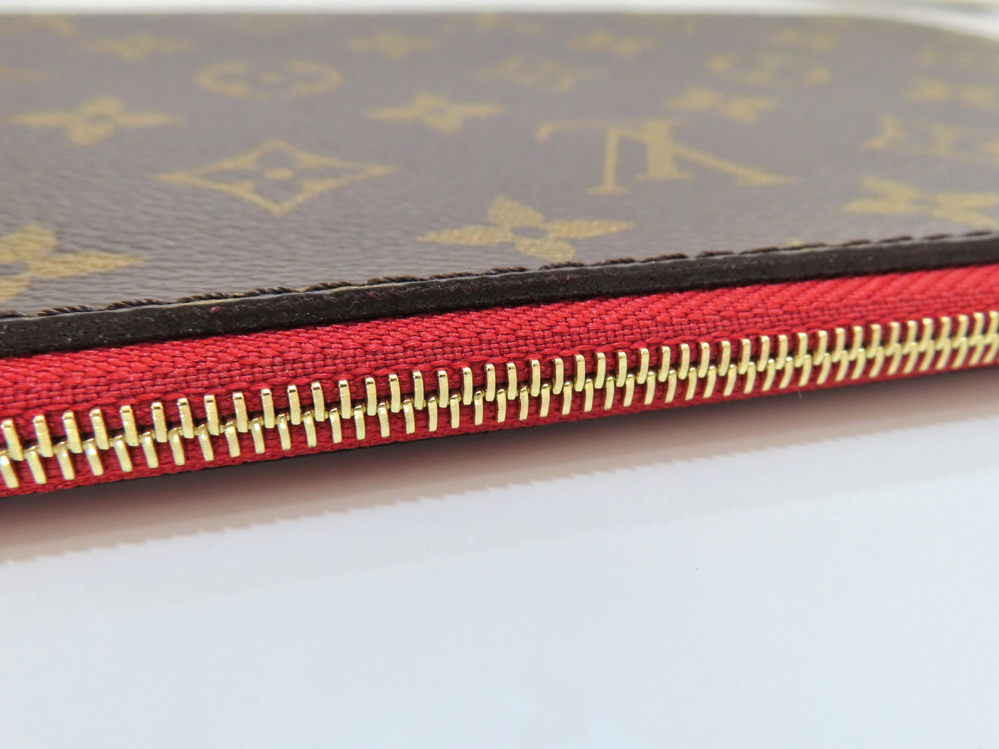 LOUIS VUITTON Unidentified Monogram Louis Vuitton Neverfull Pouch / Brown Monogram Canvas / Gold Hardware Pouch