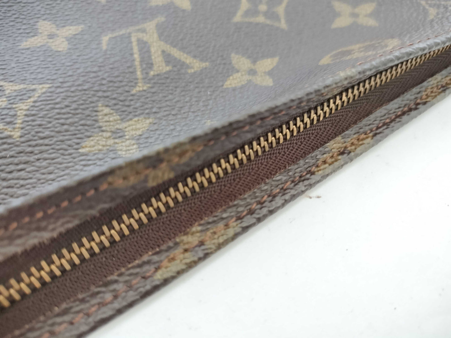 LOUIS VUITTON AN0932 Monogram LOUIS VUITTON Monogram Pochette Toilette M47542 AN0932 Pouch