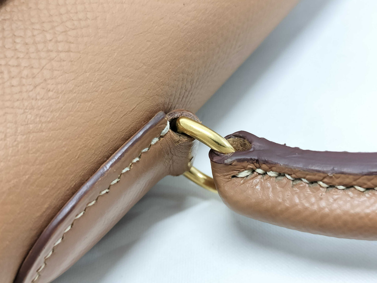 HERMES Kelly 32 Couchvel Natural Gold Hardware Handbag