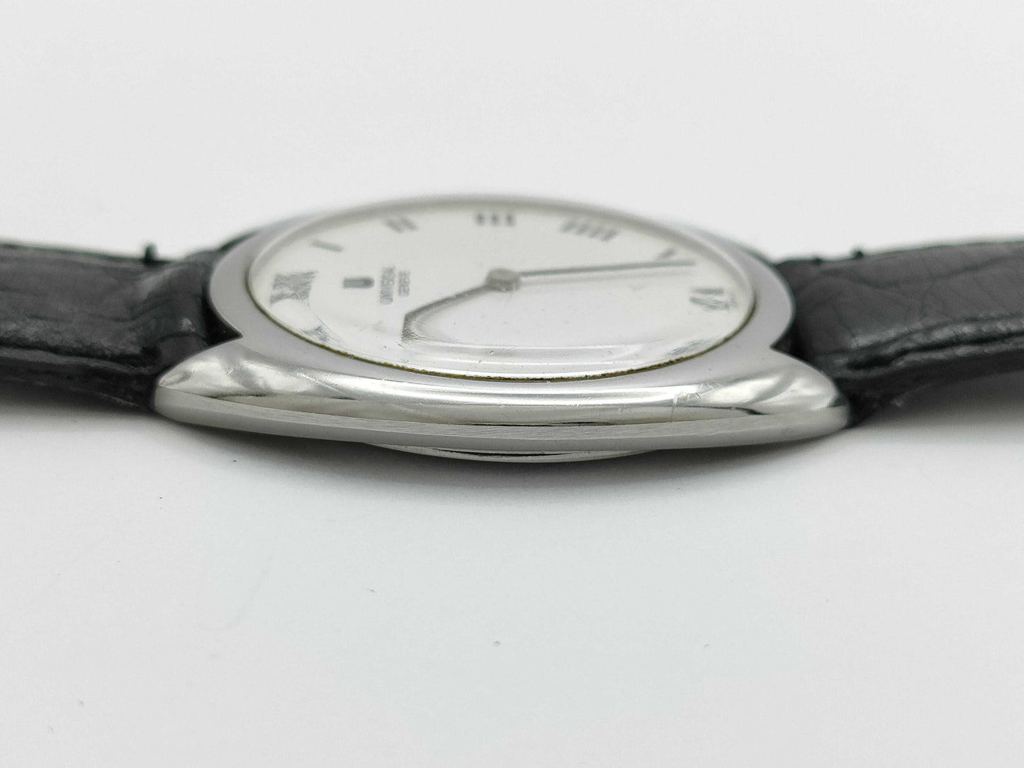 UNIVERSAL GENEVE White Shadow 842111 3250420 White Dial Manual Winding Boys' Watch
