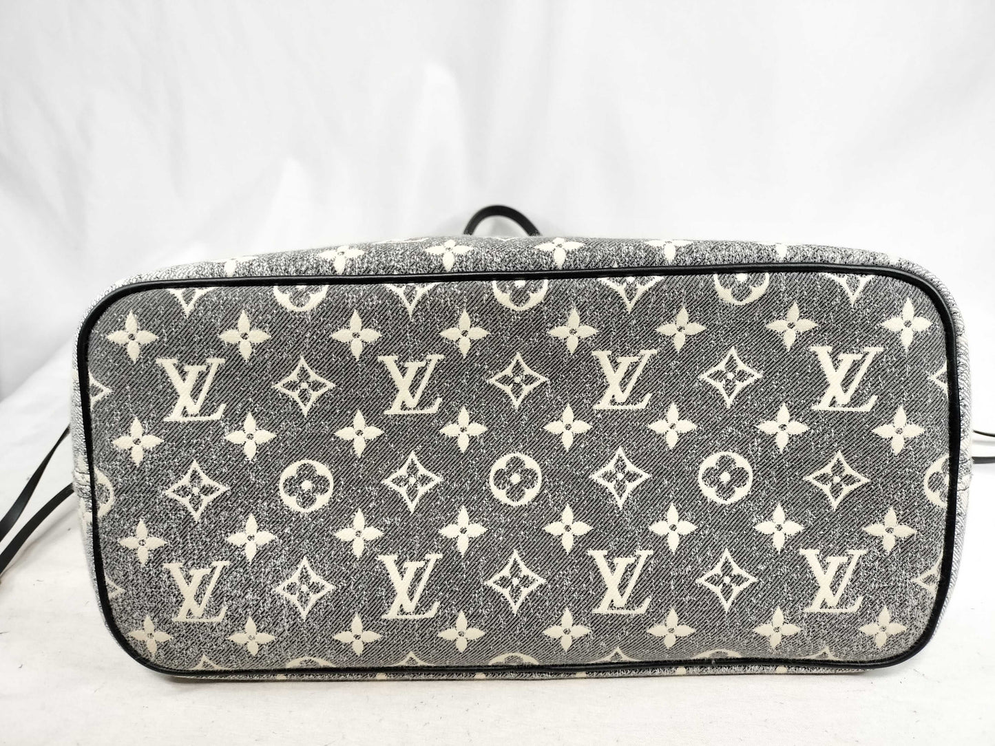LOUIS VUITTON RFID Unverifiable Serial Number Unverifiable M21465 Jacquard Neverfull MM Tote Bag