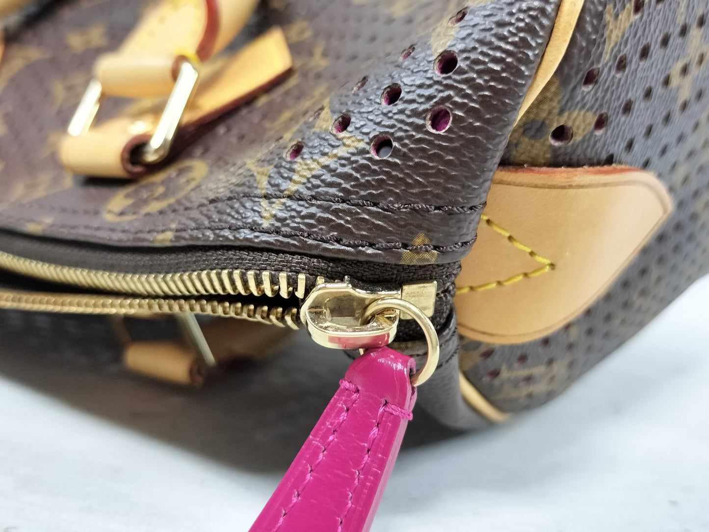 LOUIS VUITTON RFID Unverifiable MB0046 Monogram LVM95180 PerfoSpeedy 30 Fuchsia Handbag