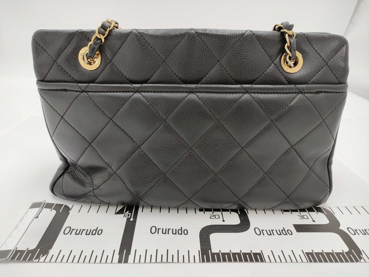CHANEL Caviar Skin Shoulder Bag