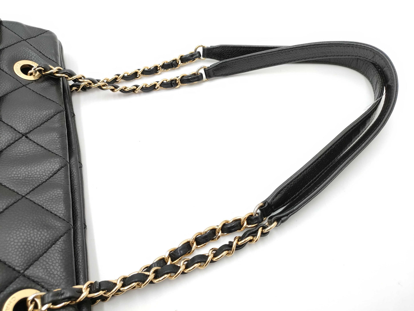 CHANEL Caviar Skin Shoulder Bag