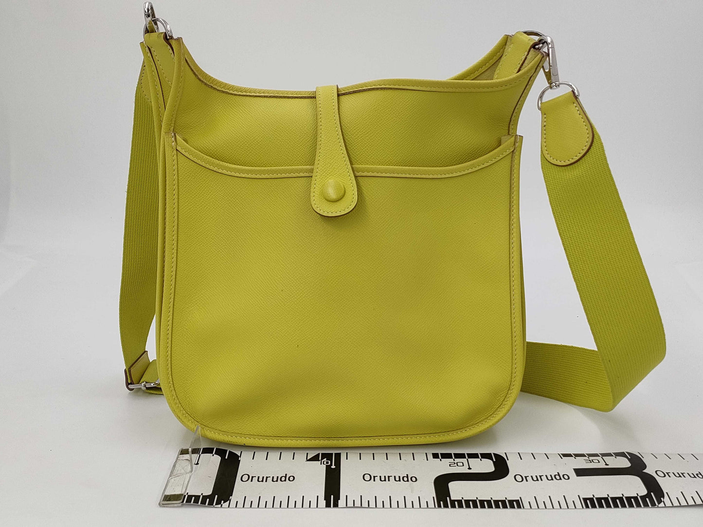 HERMES Evelyn PM Shoulder Bag
