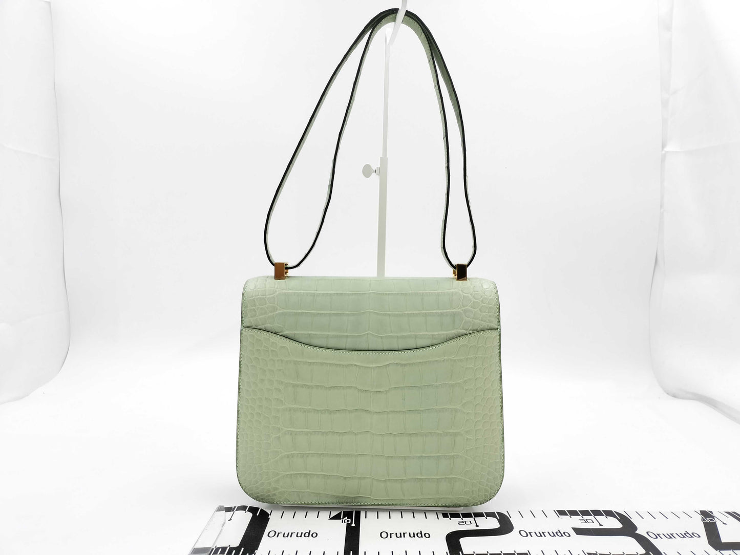 HERMES Constance 3 Trois 24 A stamp 2017 Alligator Shoulder Bag
