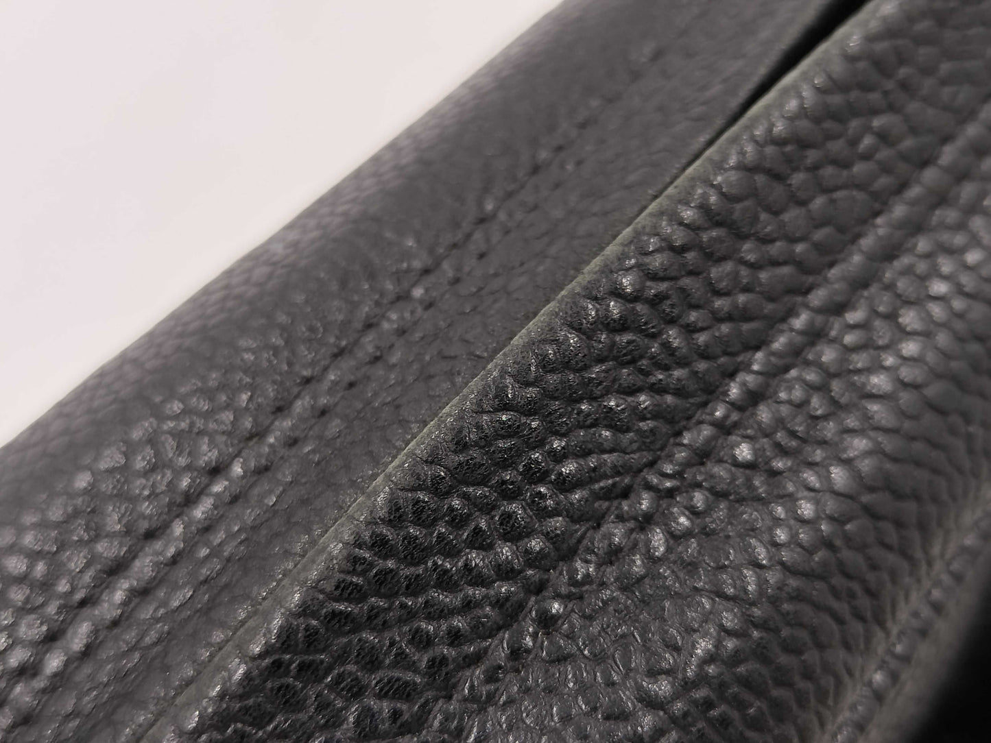 CHANEL Matelasse Chain Shoulder Bag in Black Caviar Skin 3054997 Shoulder Bag
