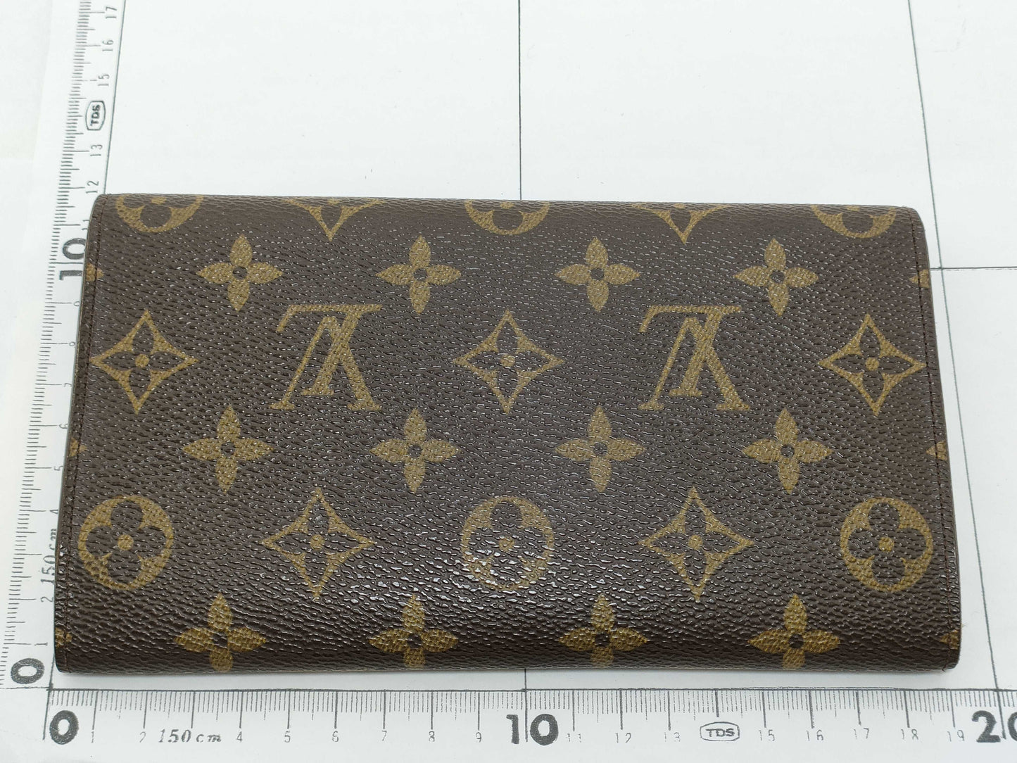 LOUIS VUITTON REID Unconfirmed TH 1926 Monogram Louis Vuitton International M61217 TH1926 Wallet