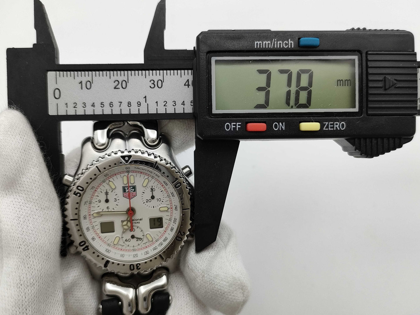 TAG Heuer Cell Series Digital-Analog CG1111-0 J88639 Quartz Men's Watch