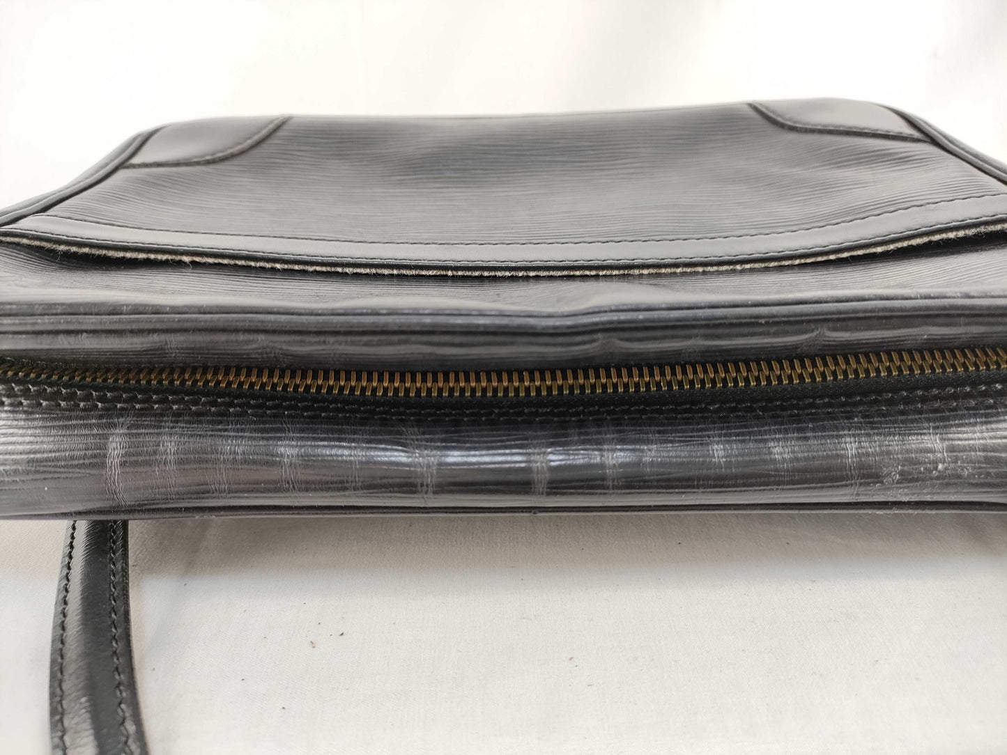LOUIS VUITTON Epi LV Shoulder Bag Shoulder Bag