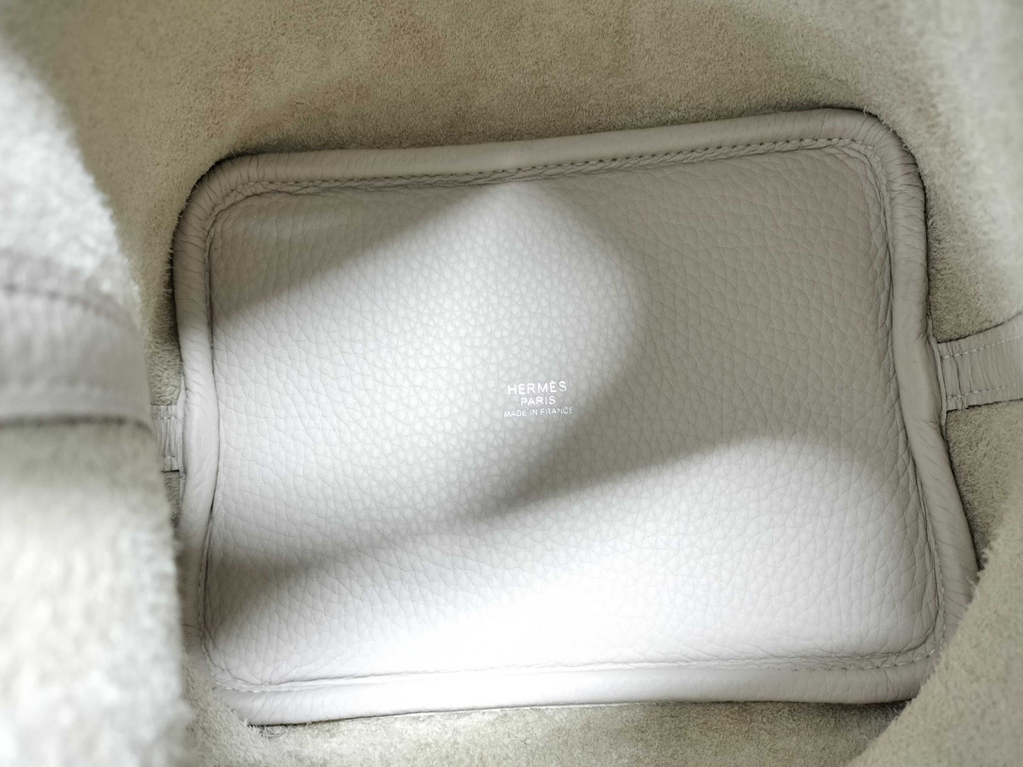 HERMES Picotin Lock 18 Shoulder Bag in Taurillon Clemence Leather with Silver Hardware and K Stamp