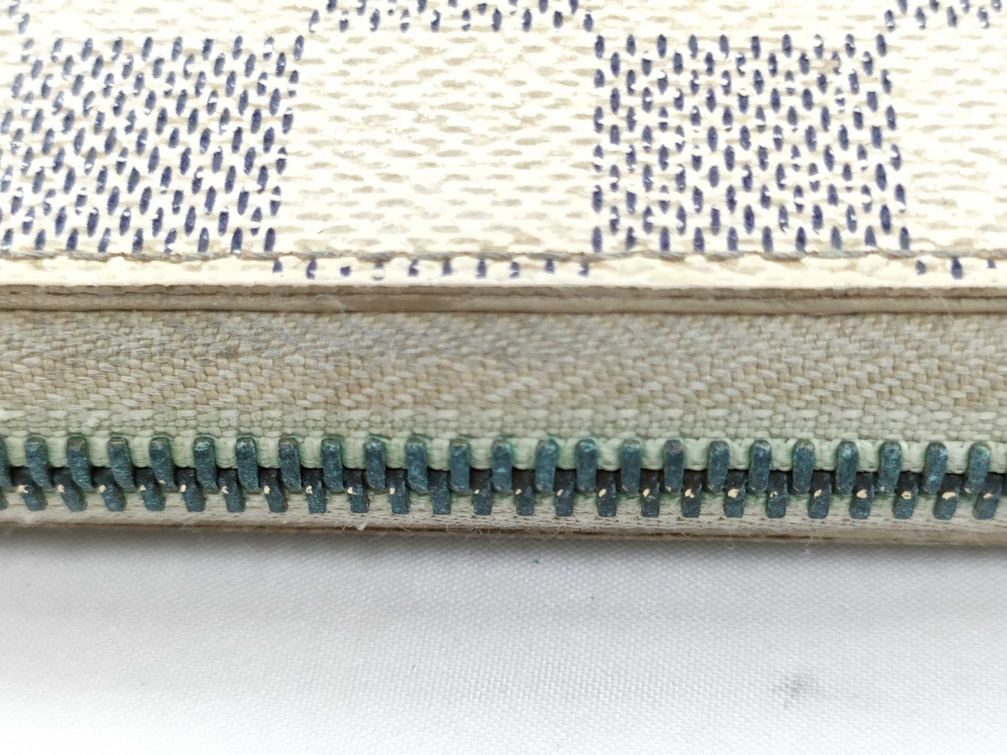 LOUIS VUITTON SD 2110 RFID Unverified Damier Azur Louis Vuitton Azur Zippy Wallet N60019 Wallet