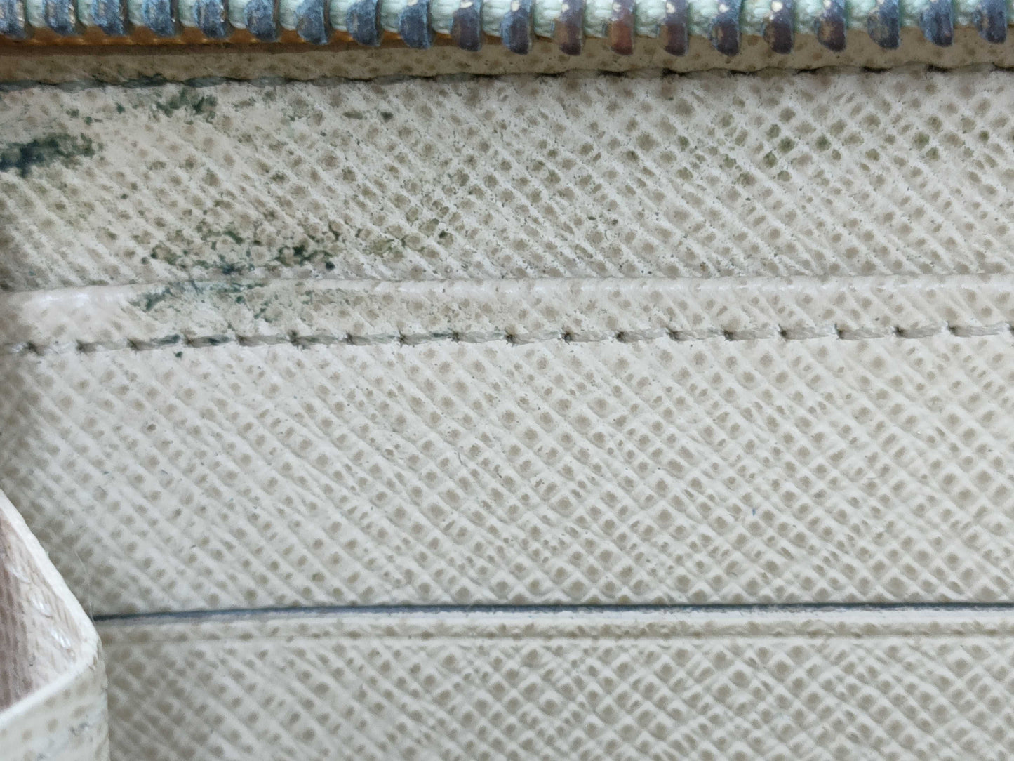 LOUIS VUITTON SD 2110 RFID Unverified Damier Azur Louis Vuitton Azur Zippy Wallet N60019 Wallet