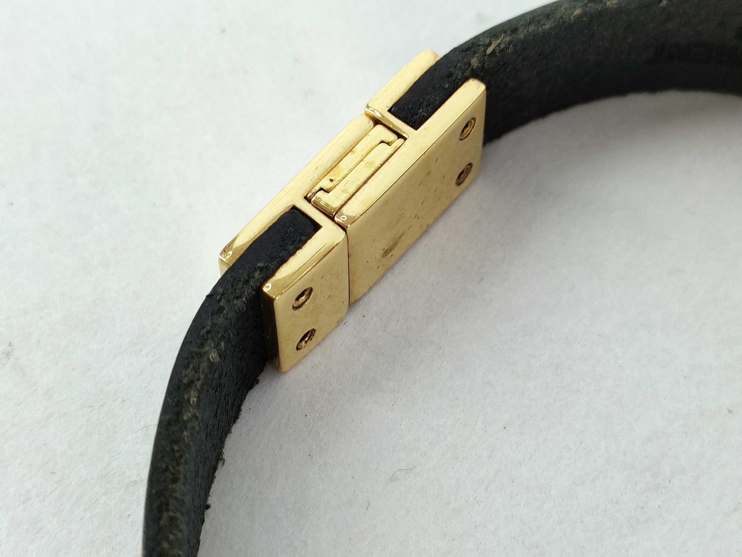 Yves Saint Laurent Cassandra Logo Bracelet in Leather, Black and Gold