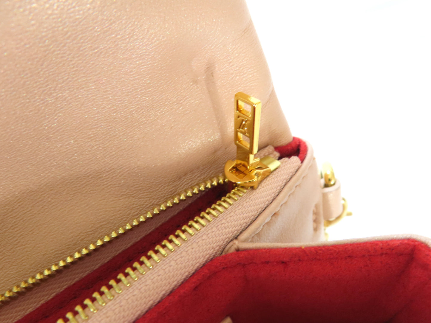 LOUIS VUITTON RFID Verified Fall in Love Pochette Coussin Pink M80834 RFID Shoulder Bag