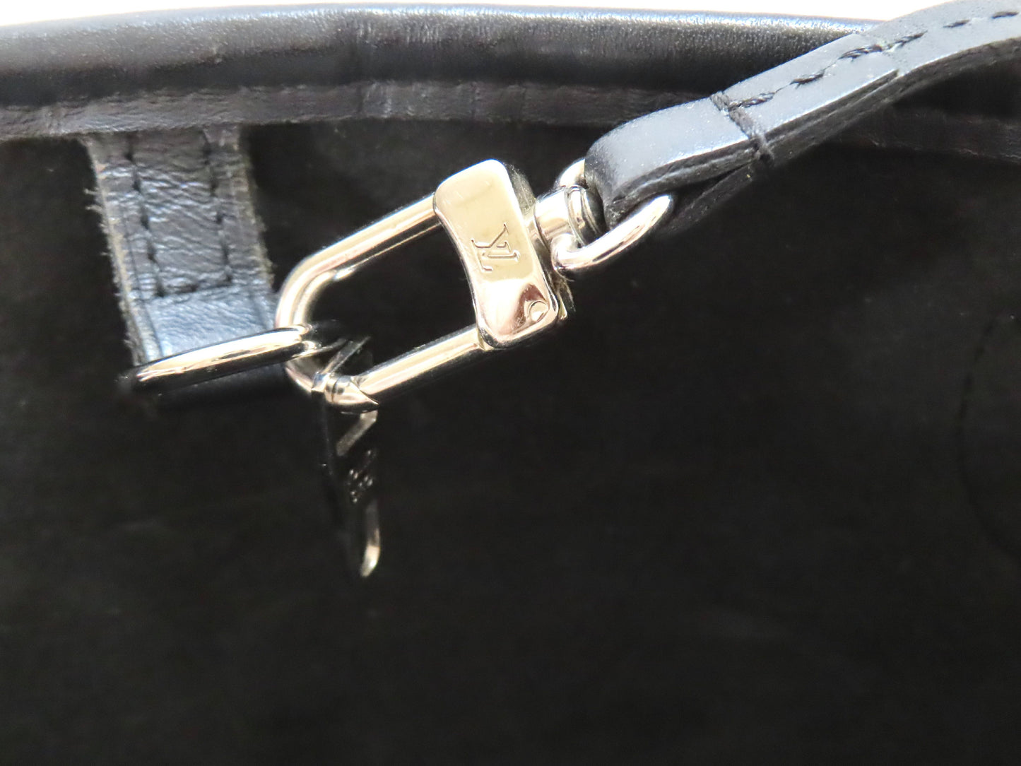 LOUIS VUITTON Epi Neverfull MM Noir M40932 CA1173 Tote Bag