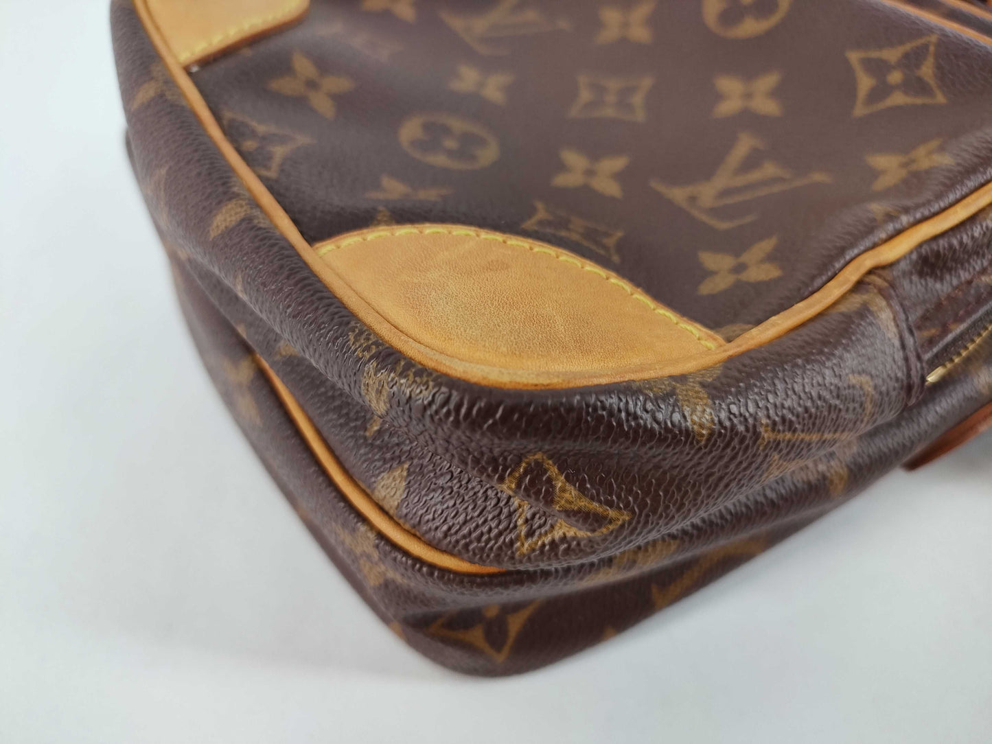 LOUIS VUITTON TH0040 Monogram Louis Vuitton Camera Bag Shoulder Bag