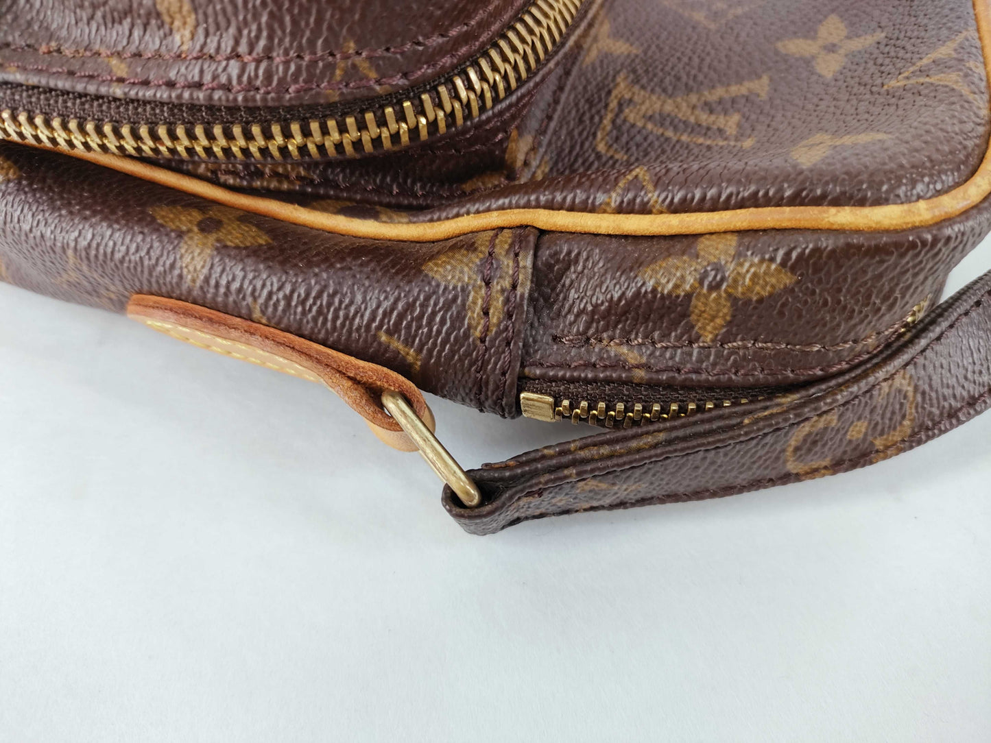 LOUIS VUITTON TH0040 Monogram Louis Vuitton Camera Bag Shoulder Bag