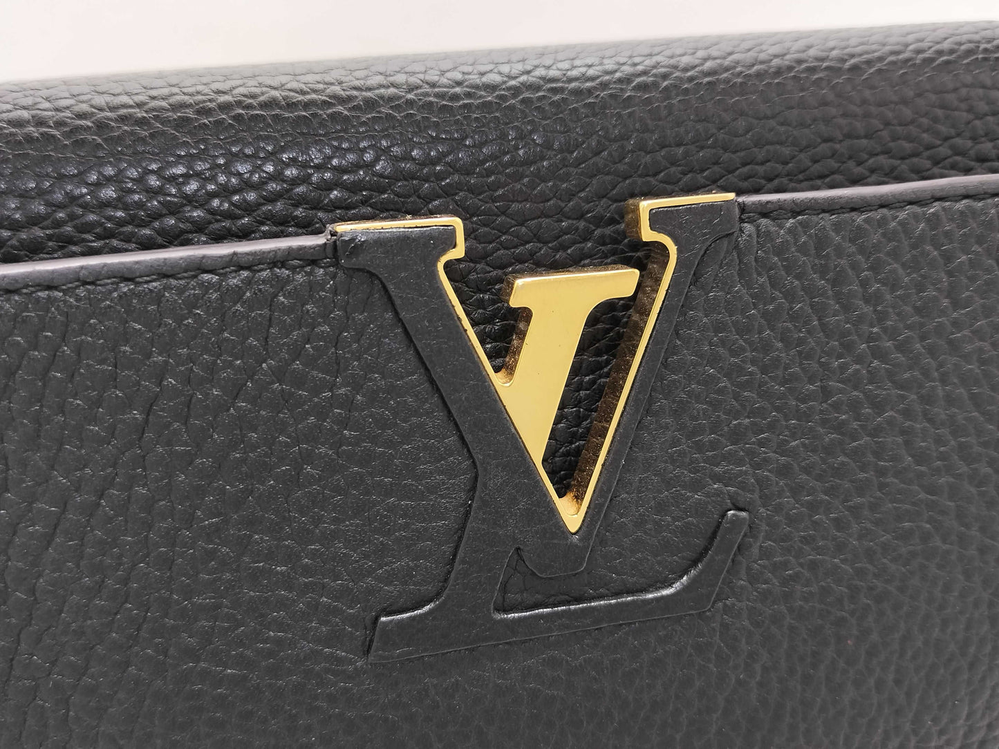 LOUIS VUITTON MI 1124 Louis Vuitton Capucines Handbag