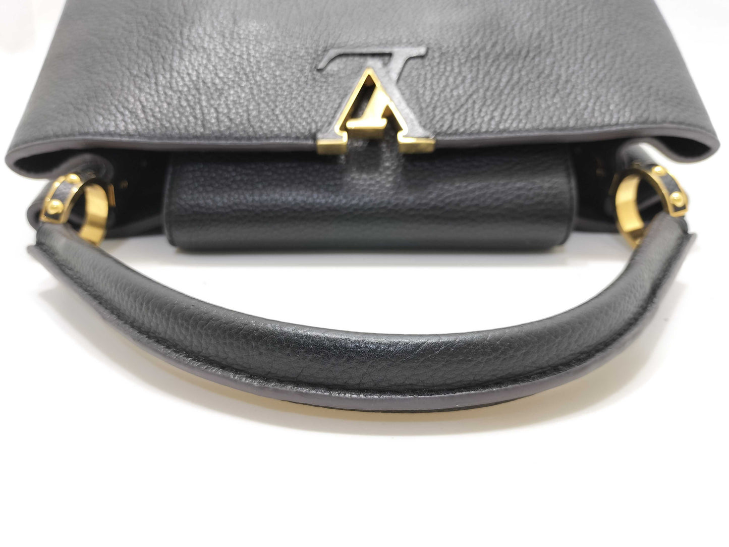 LOUIS VUITTON MI 1124 Louis Vuitton Capucines Handbag