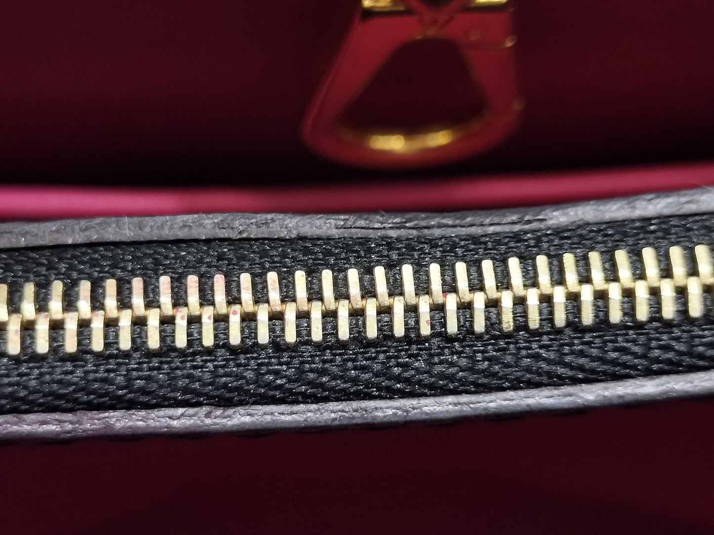 LOUIS VUITTON MI 1124 Louis Vuitton Capucines Handbag