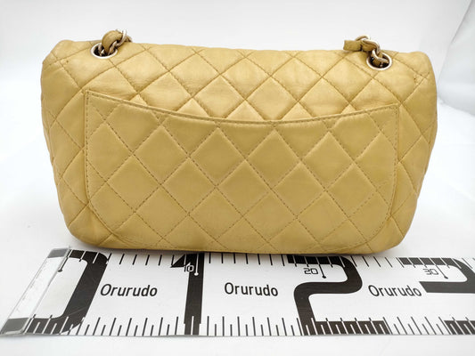 CHANEL Matelasse Shoulder Bag