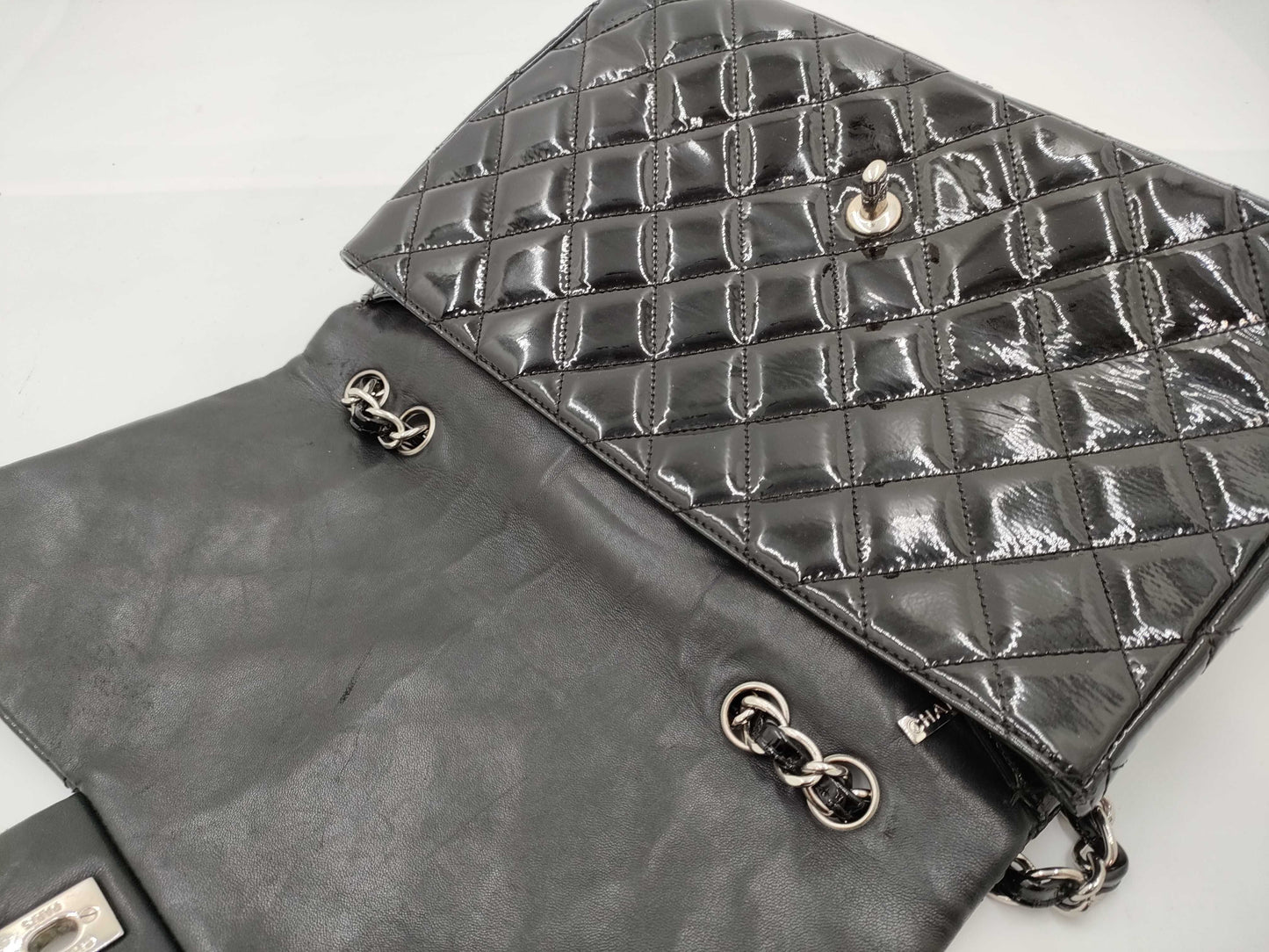 CHANEL Matelasse Shoulder Bag