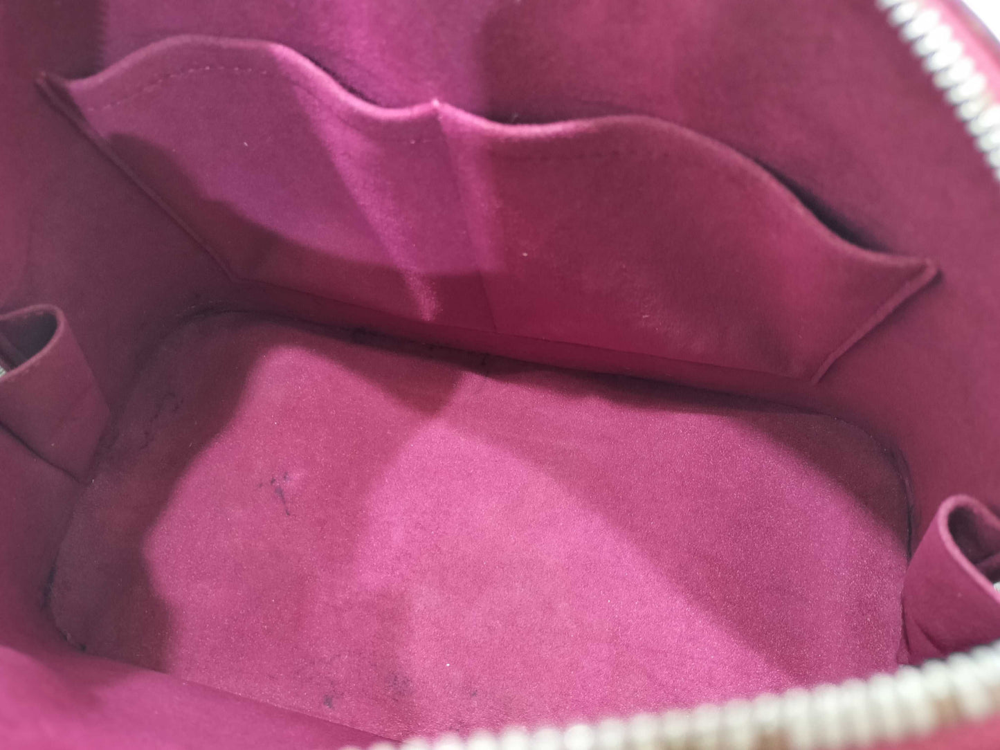 LOUIS VUITTON BA 4133 Epi Louis Vuitton Alma BB Handbag