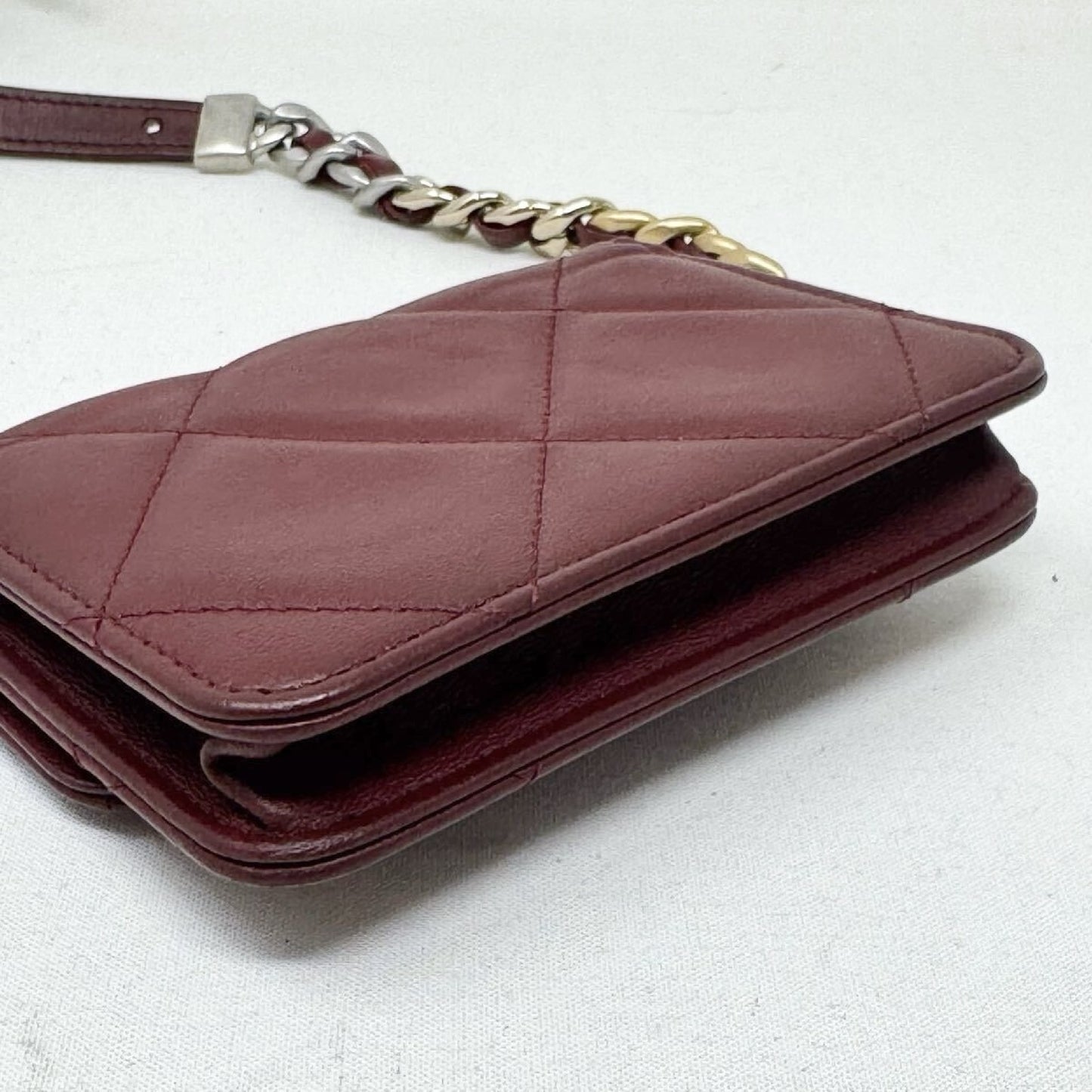 CHANEL CHANEL Mini Mini Matelasse Shoulder Bag, Chanel 19, Lambskin, Coco Mark, Chain Shoulder Wallet, Red, Shoulder Bag