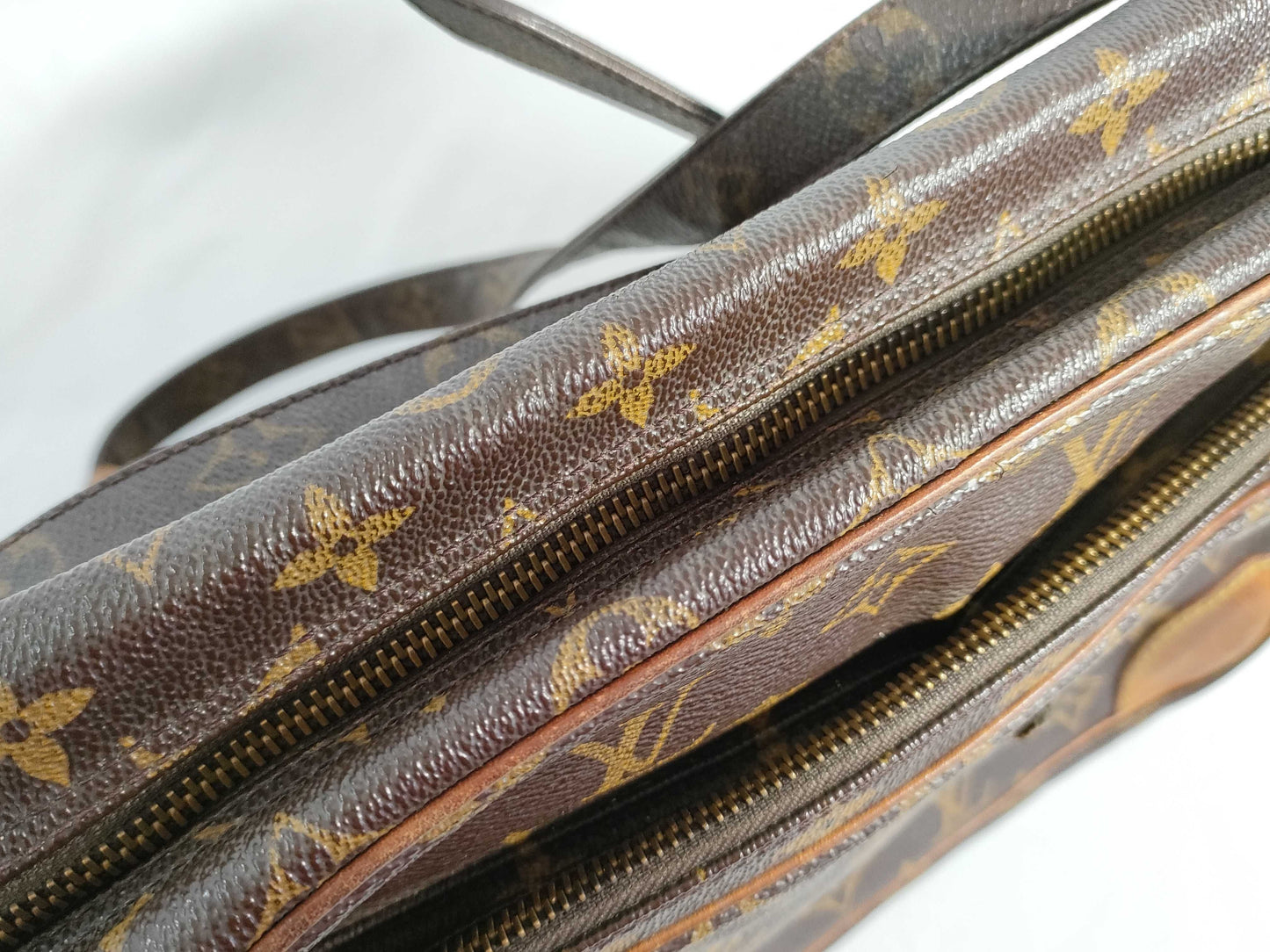 LOUIS VUITTON RFID verification failed No. 0915 Monogram LV Monogram Nile Shoulder Bag Shoulder Bag