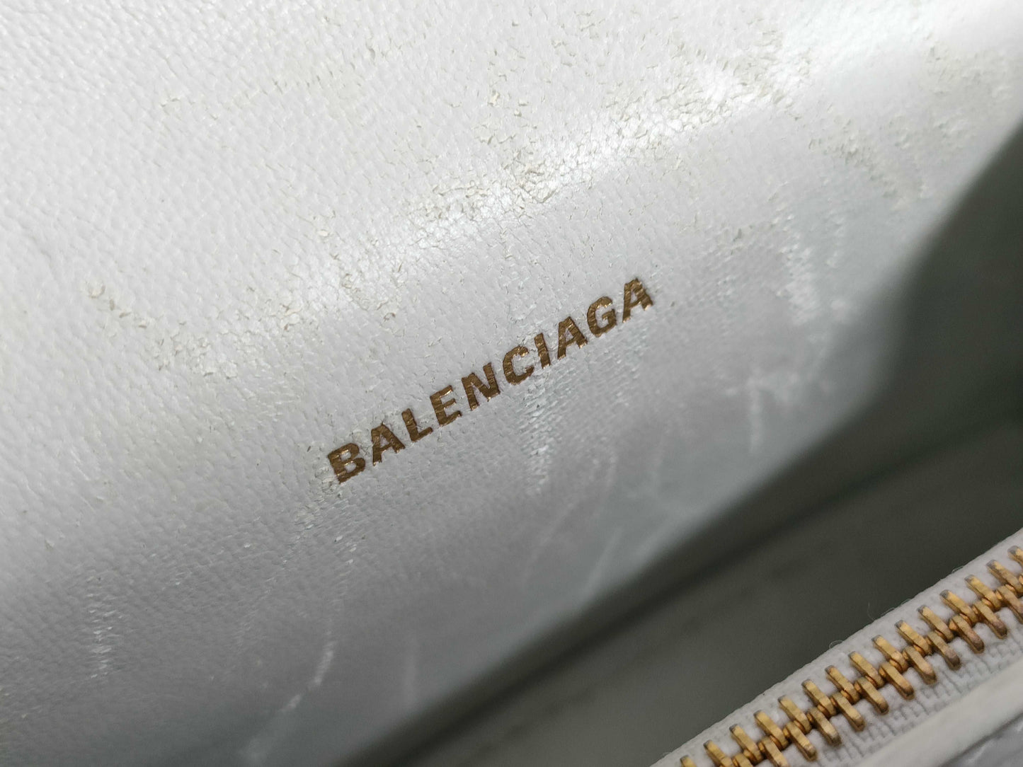 BALENCIAGA BALENCIAGA Mini White Leather Hourglass Mini Pouch Handbag