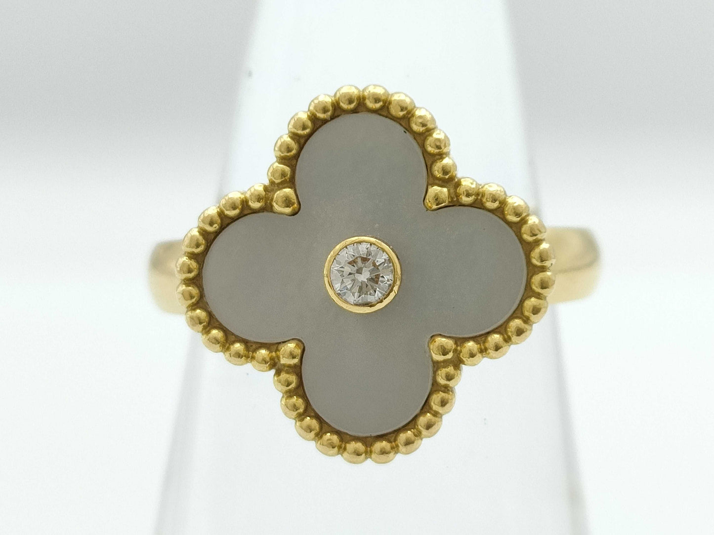 Van Cleef & Arpels Vintage Alhambra #50 Mother-of-Pearl 1PD Yellow Gold Au750 7.0g Ring