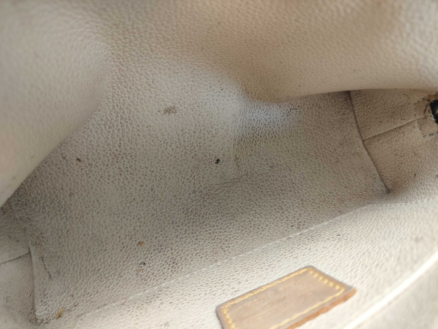 LOUIS VUITTON RFID verification failed. Serial number verification failed. Monogram Louis Vuitton Cosmetic Pouch.