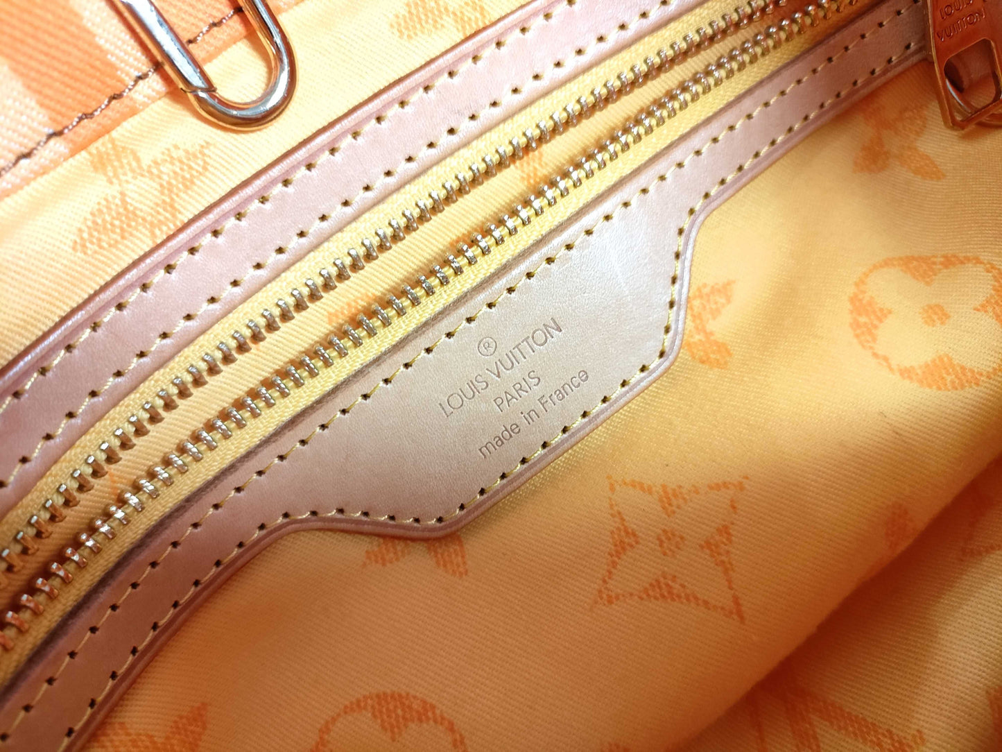 LOUIS VUITTON RFID verification failed. VI0120 Monogram LOUIS VUITTON Monogram Cartesiere Shoulder Bag 862SL Tote Bag.