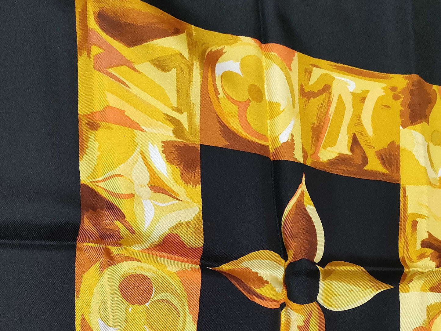 LOUIS VUITTON LV Scarf Scarf